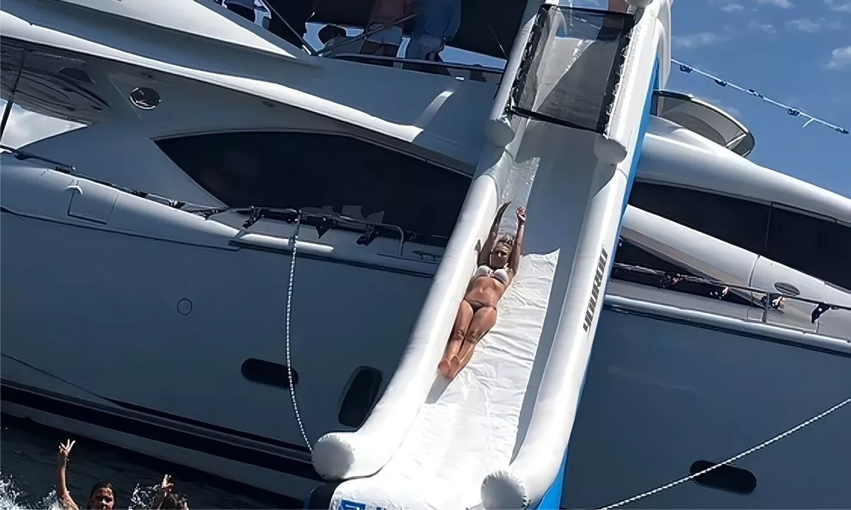 Escorregador inflável para barcos