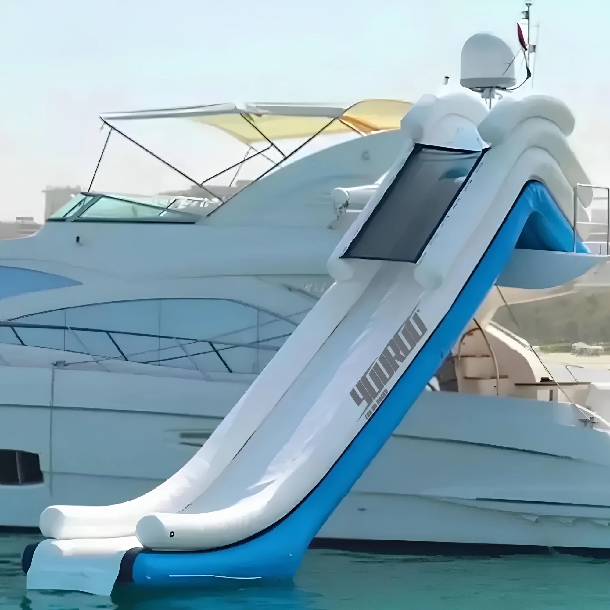Escorregador inflável para barcos